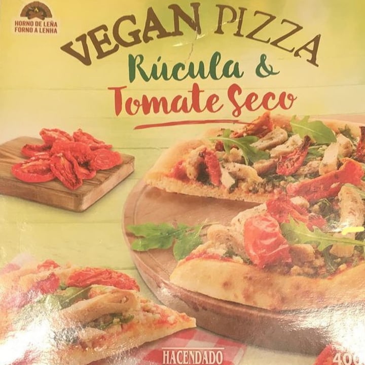 photo of Hacendado Vegan Pizza Rúcula & Tomate Seco shared by @veganagram on  16 Jan 2021 - review