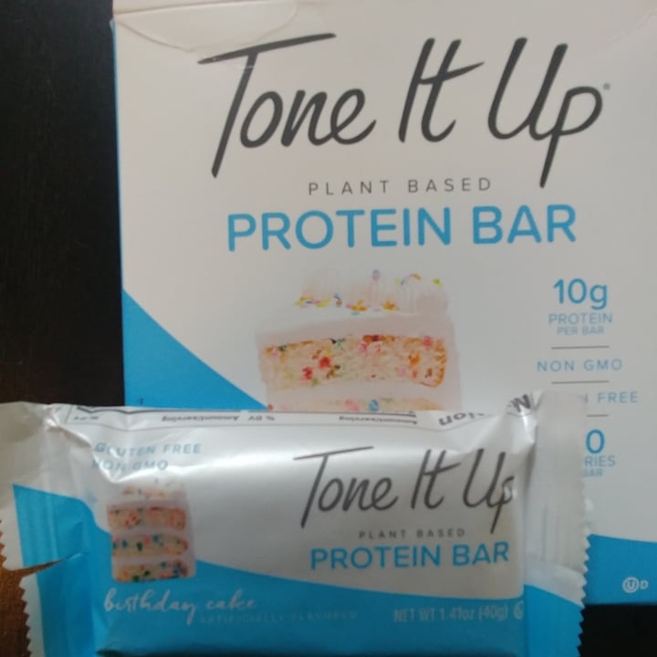 review photo of Tone It Up Protein Bar shared by @unsoundunicorn on 10 Mar 2021 - review