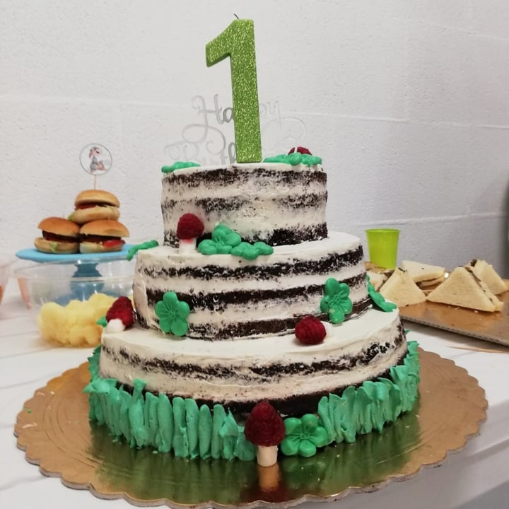 photo of Radagast Vegan Bakery Torta Compleanno shared by @giada91 on  05 Apr 2021 - review