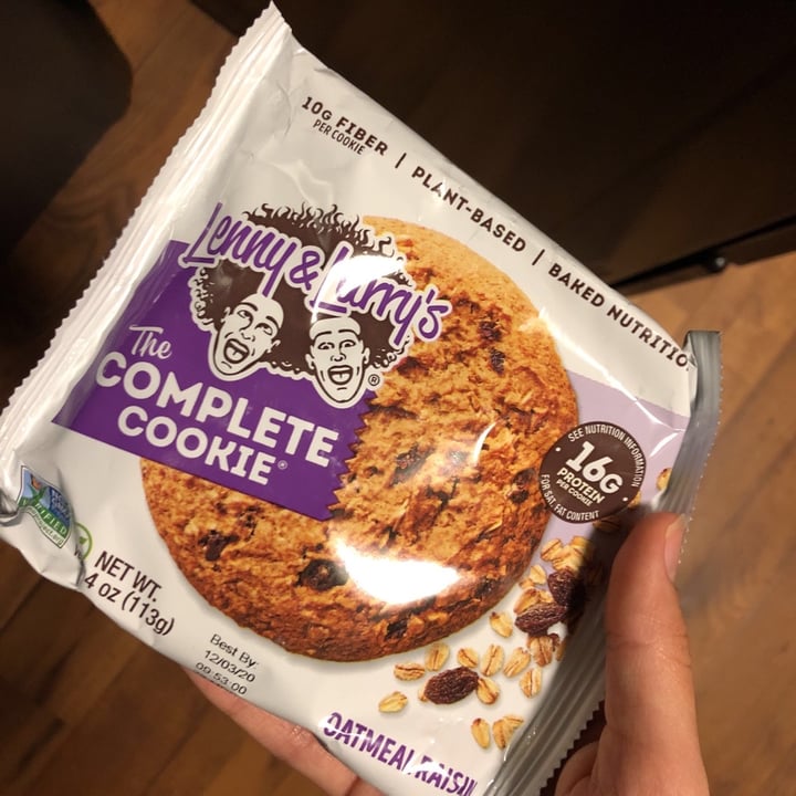 photo of Lenny & Larry’s The Complete Oatmeal Raisin Cookie shared by @crissyynicole on  15 Mar 2020 - review