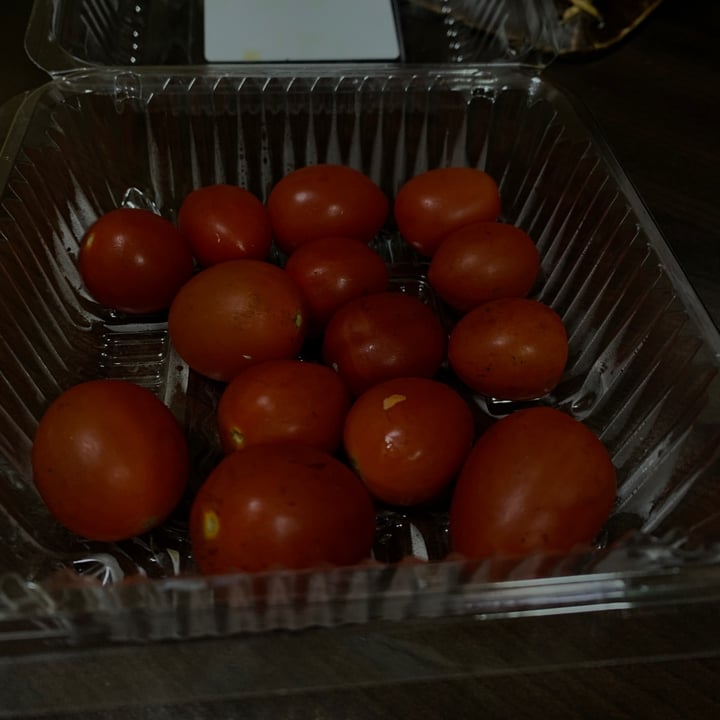 review photo of Crunchy fresh Grape cheery tomato shared by @taritakaur on 20 Feb 2022 - review