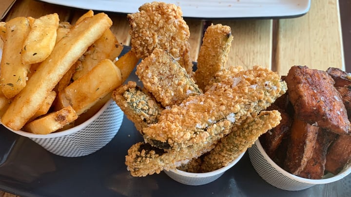 photo of Grill'd Carlton Chips Share Plate shared by @rae on  17 Aug 2019 - review