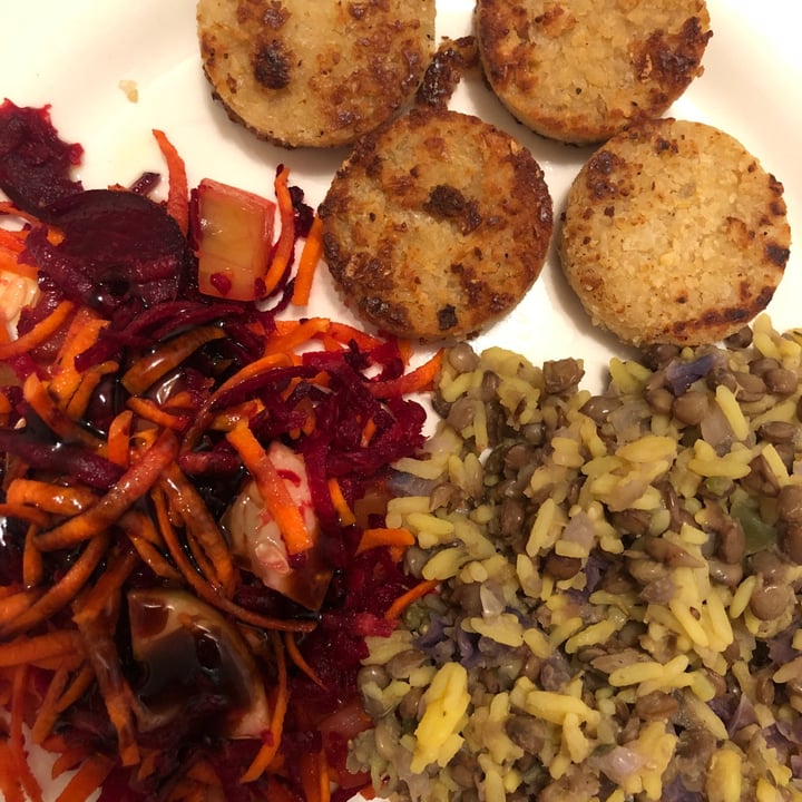 review photo of Otro Viaje Falafel shared by @junicornioo on 12 May 2020 - review