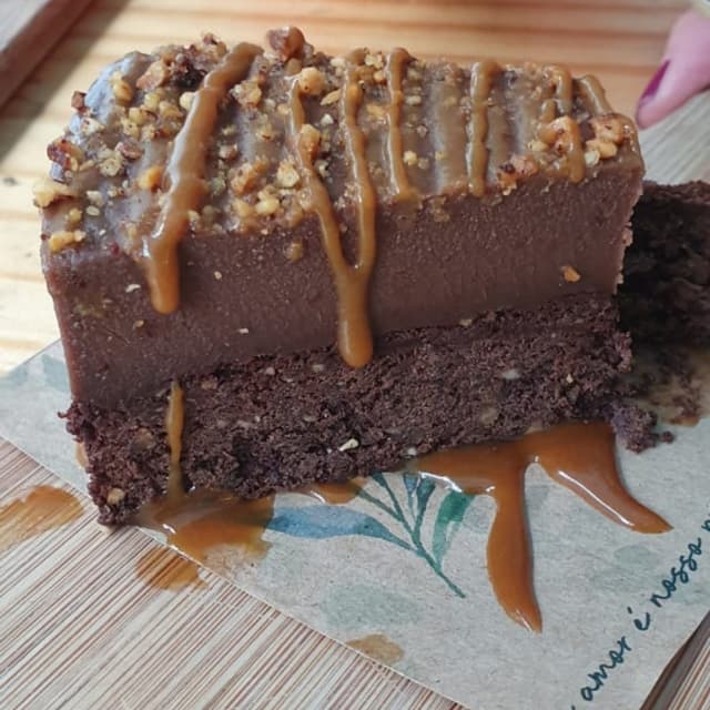 Photo of the dish “Torta de chocolate com caramelo salgado”