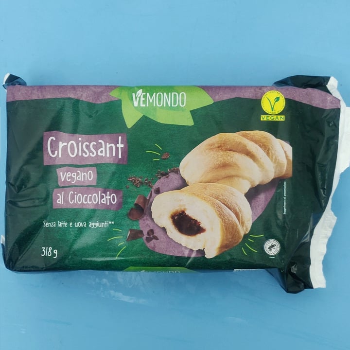 review photo of Vemondo Croissant Vegano Al Cioccolato shared by @matthew23 on 03 Feb 2022 - review