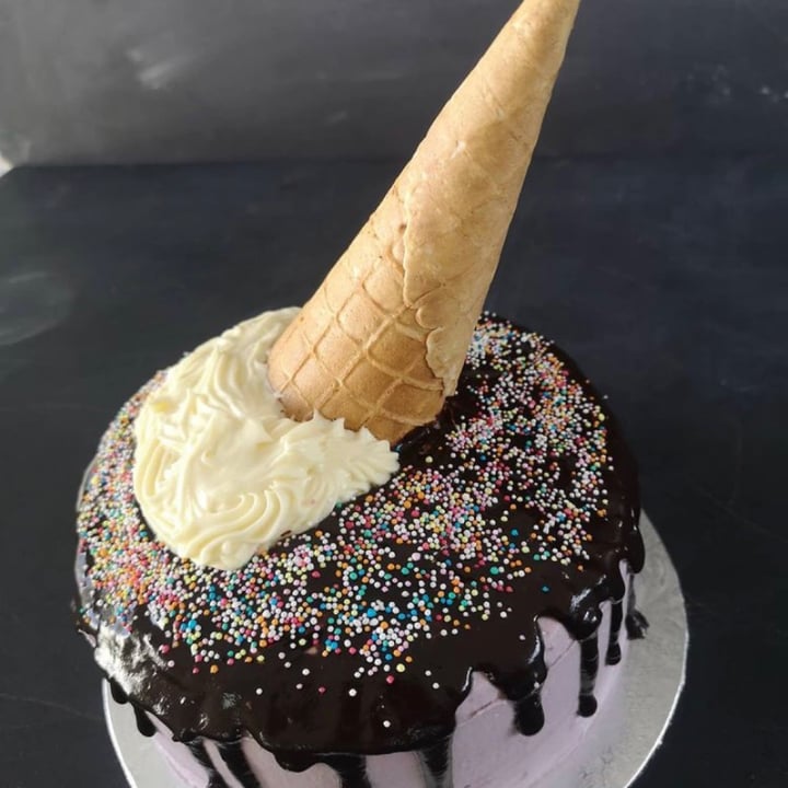 review photo of Vicky's Veganry Baked goods shared by @consciousmarelize on 03 Feb 2021 - review