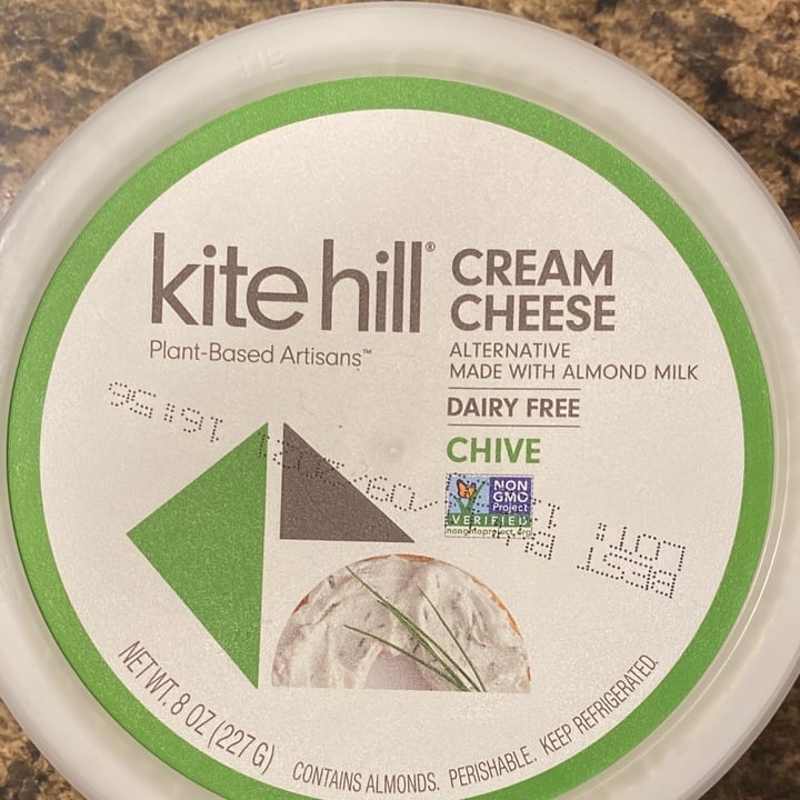photo of Kite Hill Cream Cheese Alternative Chive shared by @krosenthal on  12 Oct 2021 - review