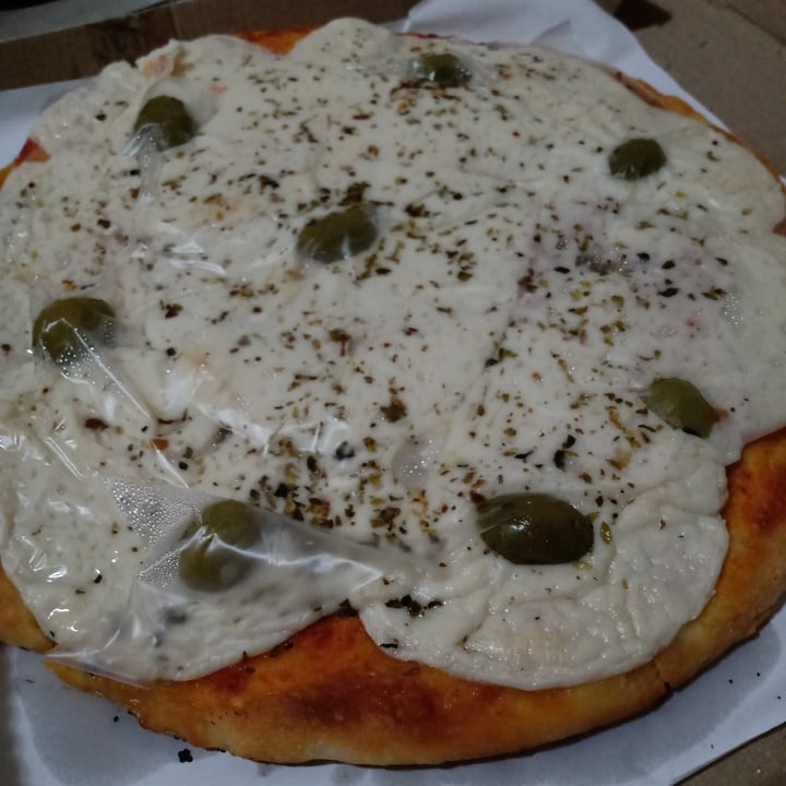 photo of Heaven (Delivery and Take-away) Pizza De Muzza De Almendras shared by @julietaaz on  18 Aug 2022 - review