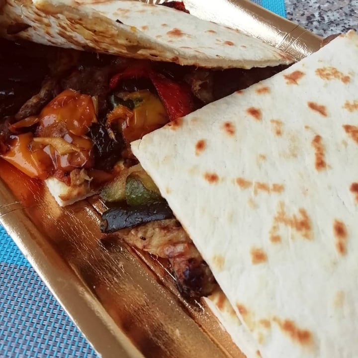 review photo of La Piadina degli Dei di Castelvetro Marilena Piadina Con Le Verdure Grigliate shared by @sonnymilk on 30 Oct 2022 - review