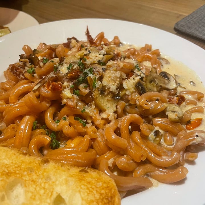 photo of Miacucina Fuxing Restaurant sundried tomato snd mushroom pasta shared by @konnie on  26 Jan 2023 - review