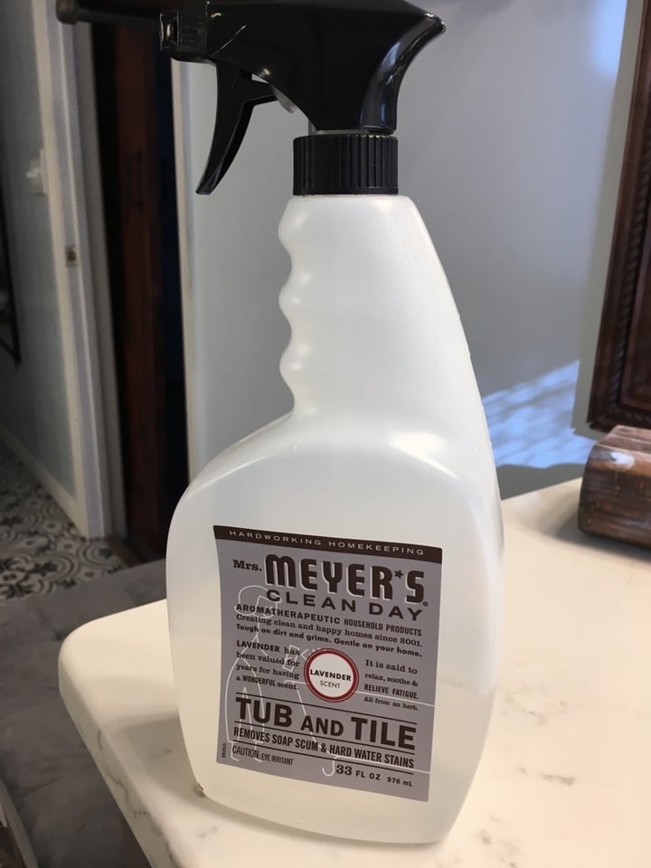 photo of Mrs. Meyer's Clean Day Tub And Tile Cleaner shared by @wendyk on  21 Jan 2020 - review