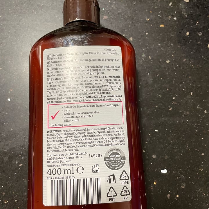 photo of Nature’s best by cien Conditioner with 100% pressed almond oil shared by @giadamezzanotte on  18 Mar 2022 - review