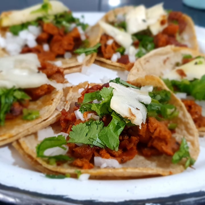 photo of Por siempre vegana 2 Tacos al Pastor (Órden de 5) shared by @bernardini96 on  30 Jun 2022 - review
