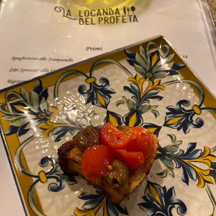 photo of La Locanda del Profeta Bruschetta pomodorini e olive taggiasche shared by @mla on  24 Apr 2022 - review