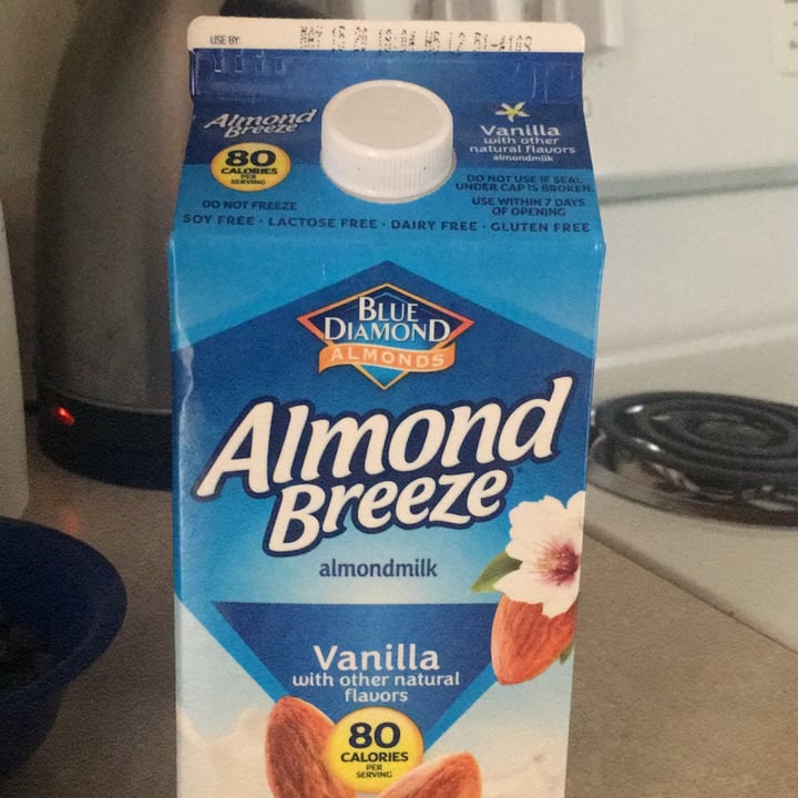 photo of Blue Diamond Unsweetened Almond Milk Original shared by @crazymoni5 on  26 Jan 2021 - review