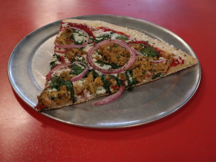 photo of Pi Vegan Pizzeria Countertop Slice shared by @kaylabear on  05 Sep 2019 - review