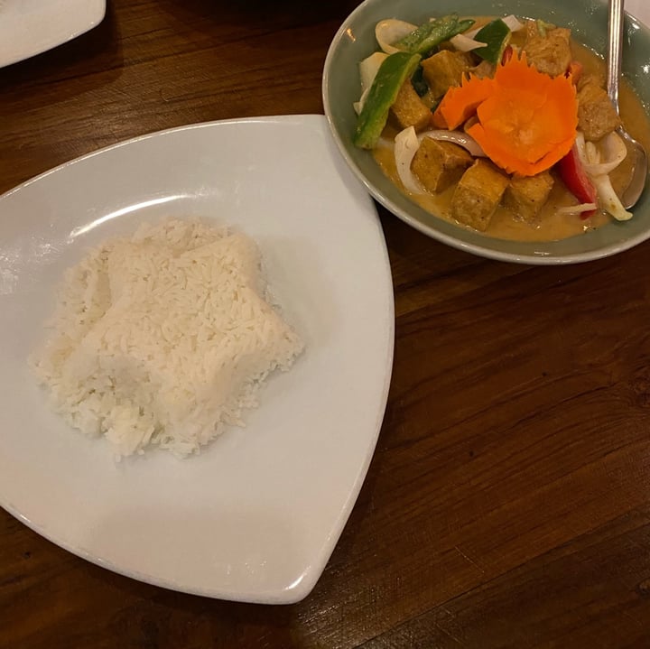 photo of Bangkok Square Red Curry shared by @kaelinm on  26 Apr 2020 - review