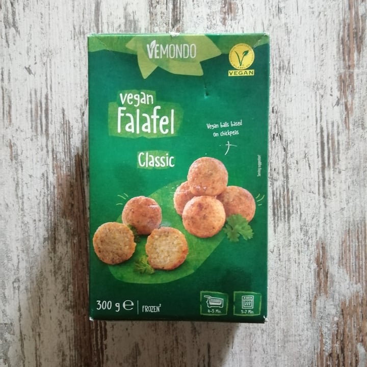 photo of Vemondo  vegan falafel classic shared by @queenofdarkness on  06 Nov 2022 - review