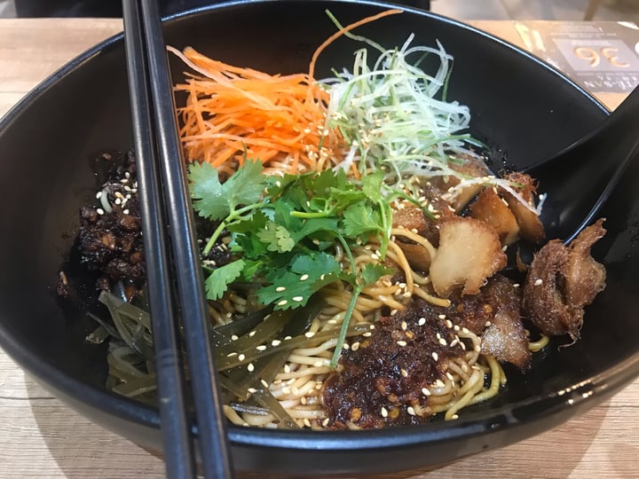 review photo of Saute-San Mala Lion Mane Dry Ramen shared by @sundial on 10 Nov 2019 - review