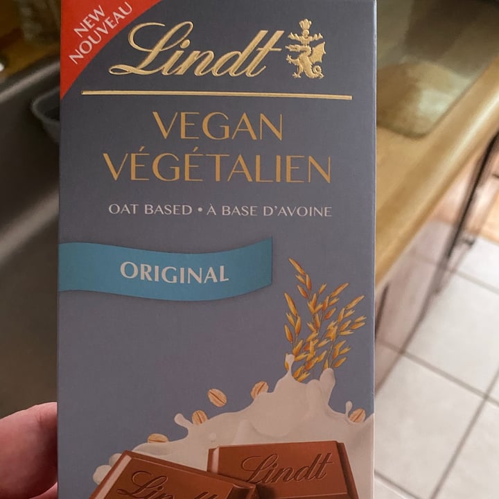 review photo of Lindt Oatmilk Chocolate shared by @witchymitchie on 01 Jul 2022 - review