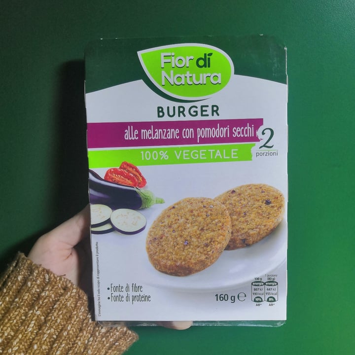 review photo of Fior di Natura Burger alle melanzane con pomodori secchi shared by @sandraprn on 18 Feb 2021 - review
