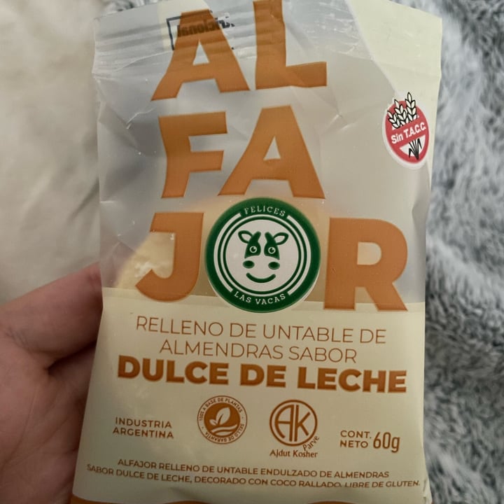 review photo of Felices Las Vacas Alfajor de maicena sin tacc shared by @emiliaplazaperez on 20 Jun 2022 - review