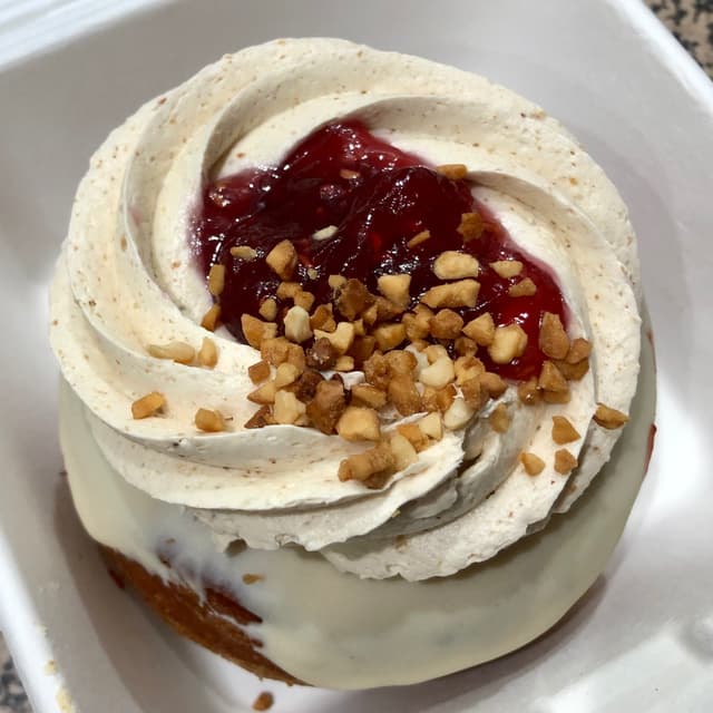 Photo of the dish “Kronut De Crema De Cacahuete”