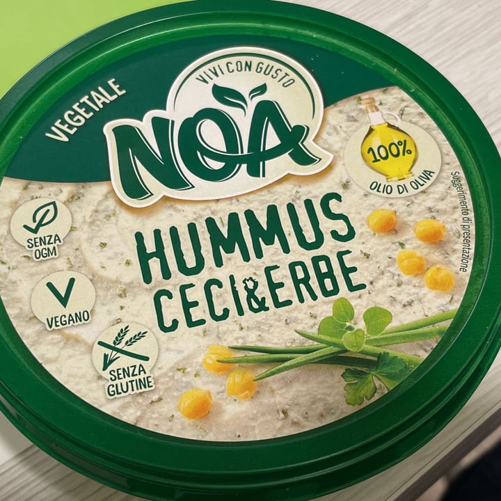 photo of Noa Hummus Ceci & Erbe shared by @giulysol on  11 Mar 2022 - review