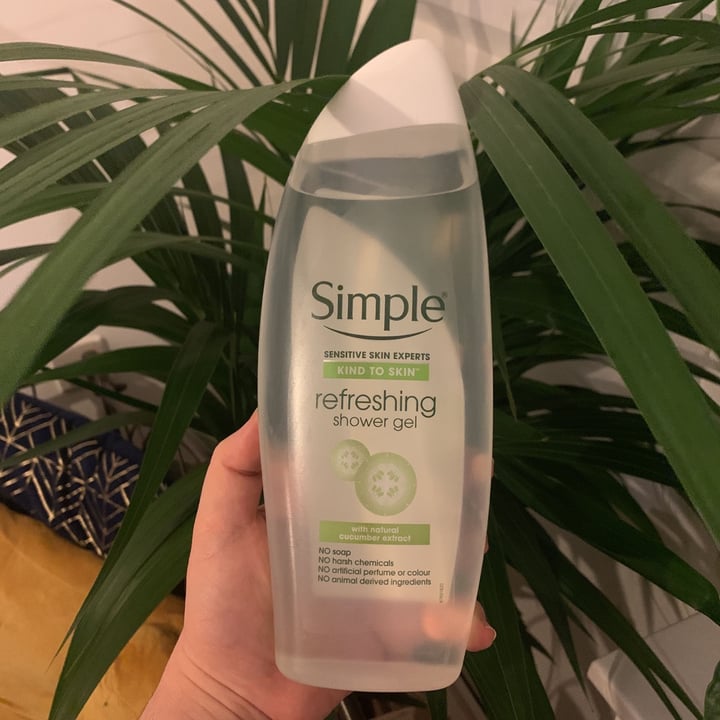 photo of Simple Kind to skin refreshing shower gel shared by @marruiz on  18 Jan 2021 - review