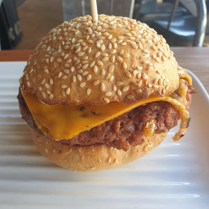 review photo of Grill'd Mt Lawley Beyond Vegan Cheeseburger shared by @helmos on 25 Mar 2021 - review