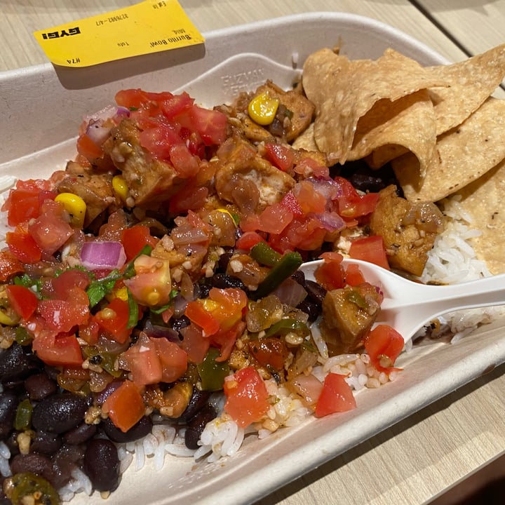 photo of Guzman Y Gomez - Tanjong Pagar Centre Vegan Burrito Bowl With Tofu Ranchero shared by @wenxuan on  16 Jan 2022 - review