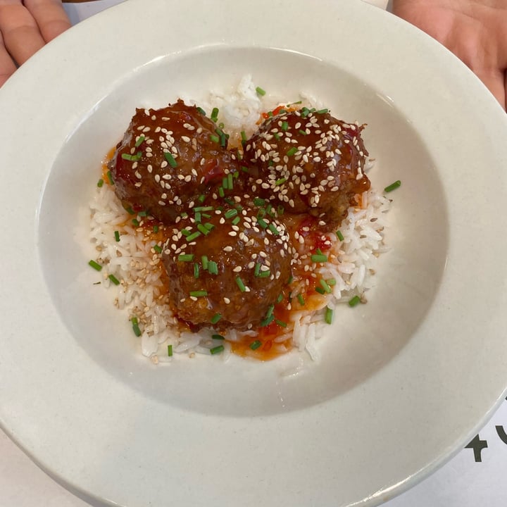 photo of PISTATXO Cocina Vegetariana albondigas veganas de soja con salsa agridulce thai shared by @verdegiadeite on  25 Jun 2022 - review