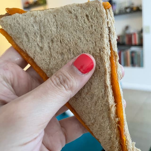 Photo of the dish “Sandwich de miga de salmón”