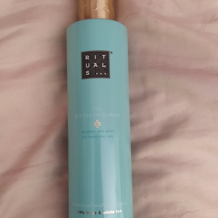 review photo of Rituals Caring shower oil - Sakura shared by @atramveggie on 29 Jun 2021 - review