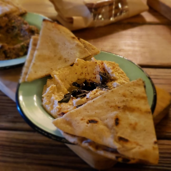 photo of Ojai Rotie Hummus shared by @mqccha on  12 Sep 2022 - review
