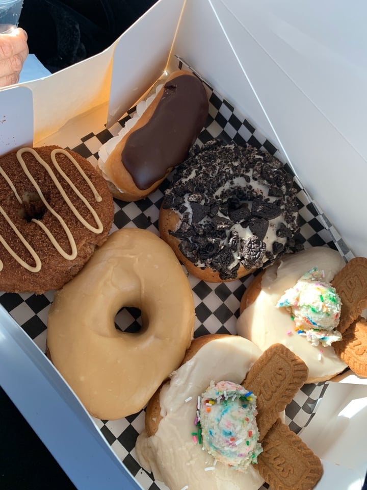 photo of Mmm Donuts • Café & Bakery Assorted donuts shared by @alwayseatingvegan on  04 Mar 2020 - review