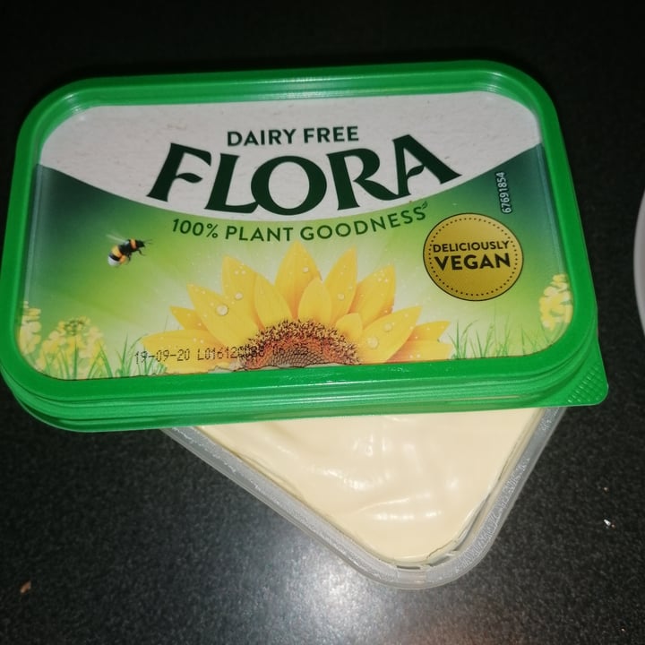 photo of Flora Dairy-free Flora 100% Plant Goodness shared by @robynellen on  30 Aug 2020 - review