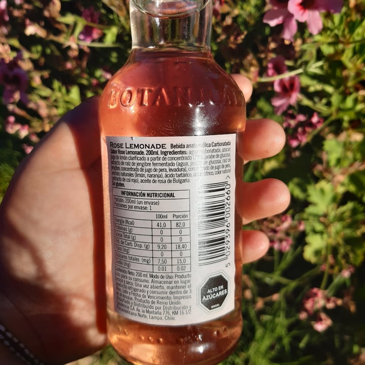 review photo of Fentimans Rose Lemonade shared by @bvrbislot on 02 Jan 2022 - review