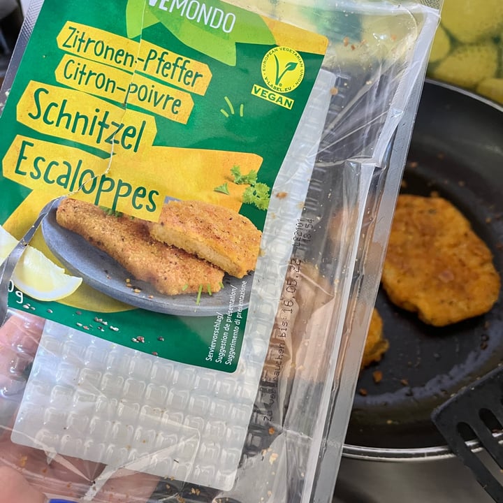 photo of Vemondo Citron Poivre Schnitzel Escaloppes shared by @cris1806 on  10 May 2022 - review
