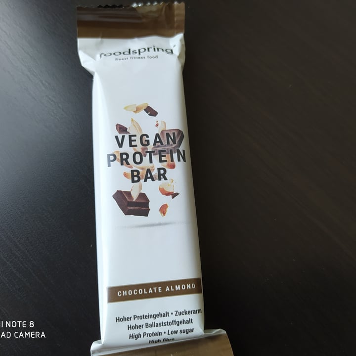 photo of Foodspring protein bar chocolate almond shared by @alexxxxxx on  17 Sep 2020 - review