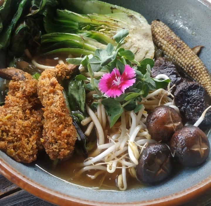 review photo of Veguísima Ramen Udon shared by @georginaleal on 08 Feb 2020 - review