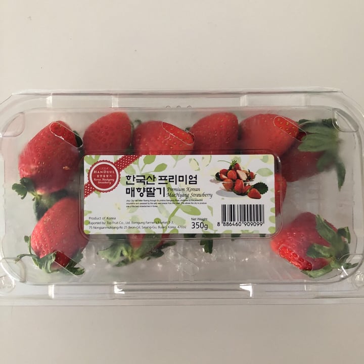 photo of Handeul Korean strawberries shared by @aplee87 on  28 Nov 2019 - review