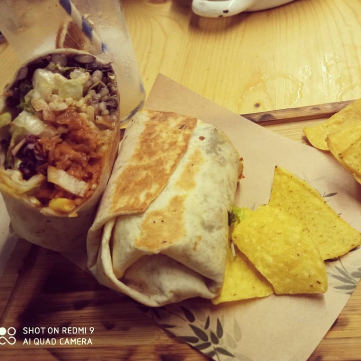 photo of Gallo Santo Burritos shared by @veggisa on  01 Nov 2021 - review