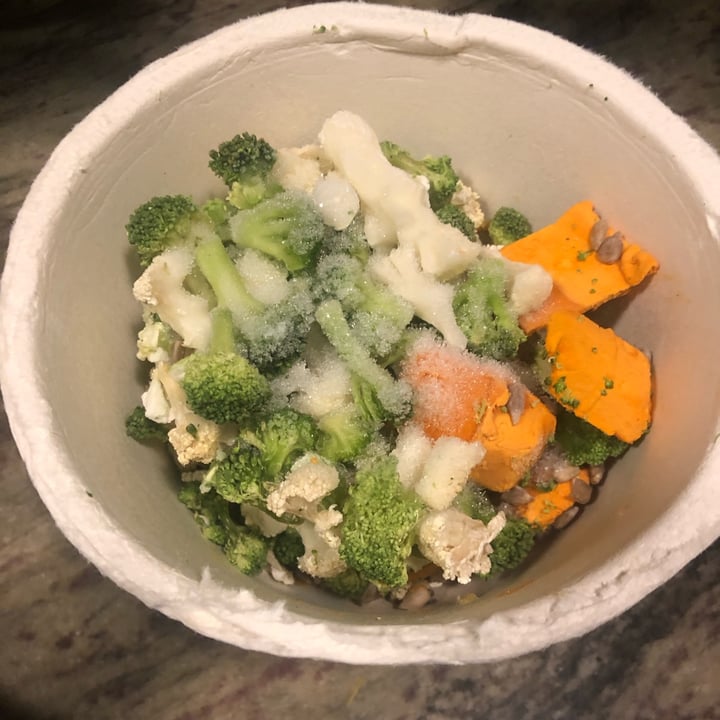 photo of Daily Harvest Broccoli + Cheeze Harvest Bowl shared by @garen7 on  08 Nov 2021 - review