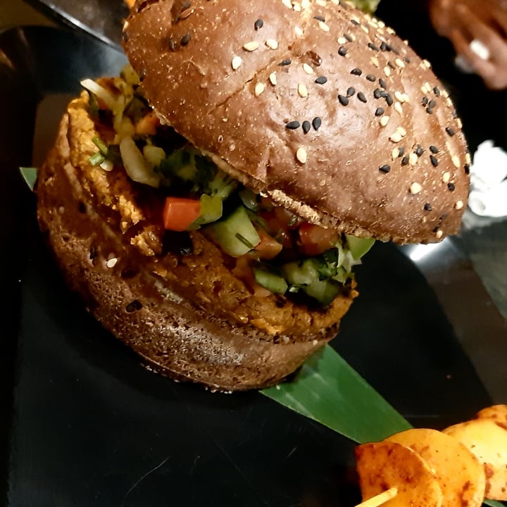 review photo of Taller Vegánico Hamburguesa arabe shared by @elizabethuc on 21 Feb 2021 - review