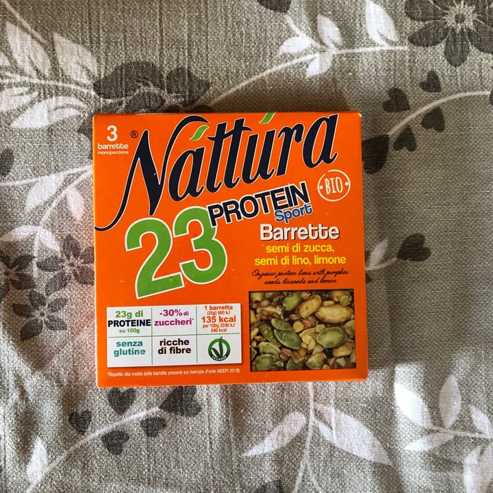 photo of Nattura 23 Protein Sport: Barrette semi di zucca, semi di lino, limone shared by @rachelerg on  14 Sep 2022 - review