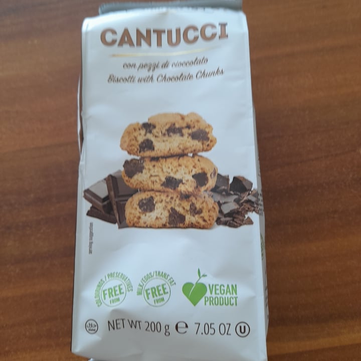 photo of Laurieri Cantucci con pezzi di cioccolato shared by @alice50 on  12 Oct 2022 - review