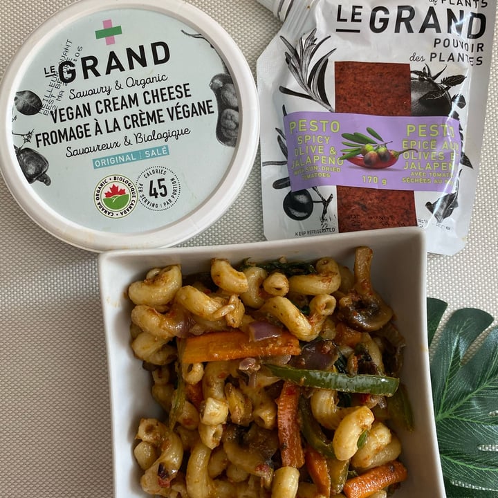 photo of Le Grand Olive & Jalapeños Pesto shared by @iyerniki on  18 Mar 2022 - review