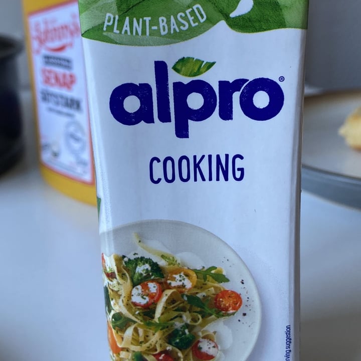 review photo of Alpro Cooking/Cuisine Soya 14% Fat shared by @miniribeiro on 01 May 2022 - review
