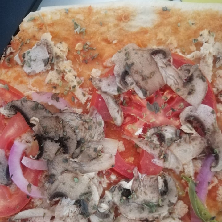 photo of Simon Pizza Pizza vegana shared by @sebastianr on  29 Aug 2021 - review